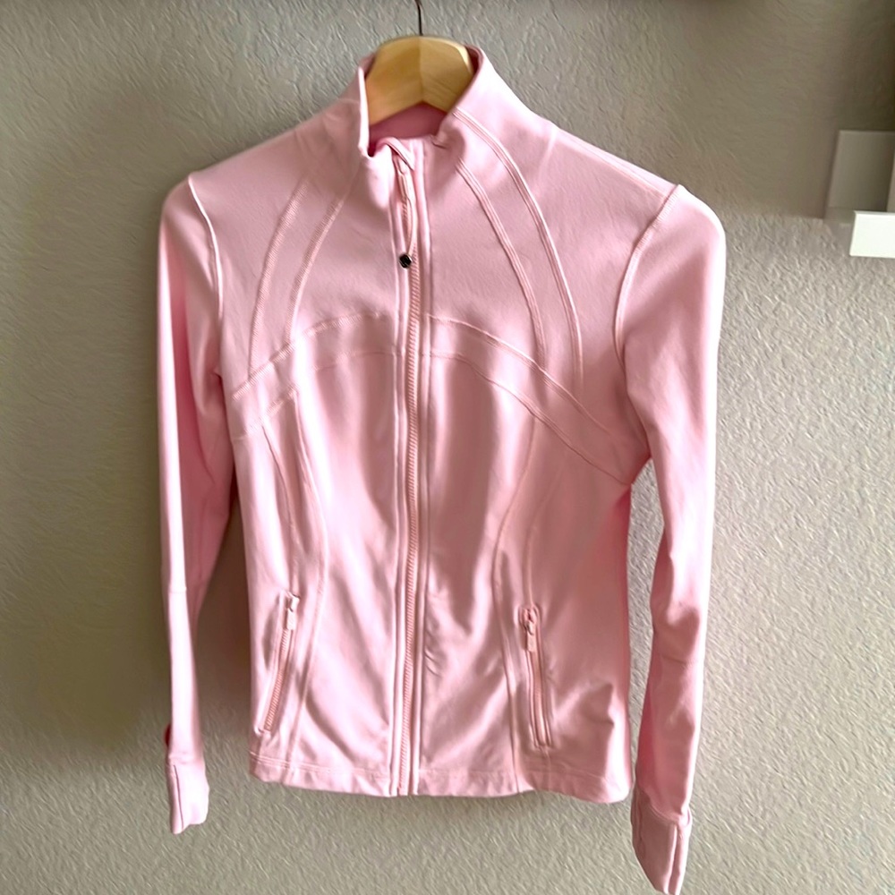 Lululemon - Define Jacket in Strawberry Milkshake (Size 6)